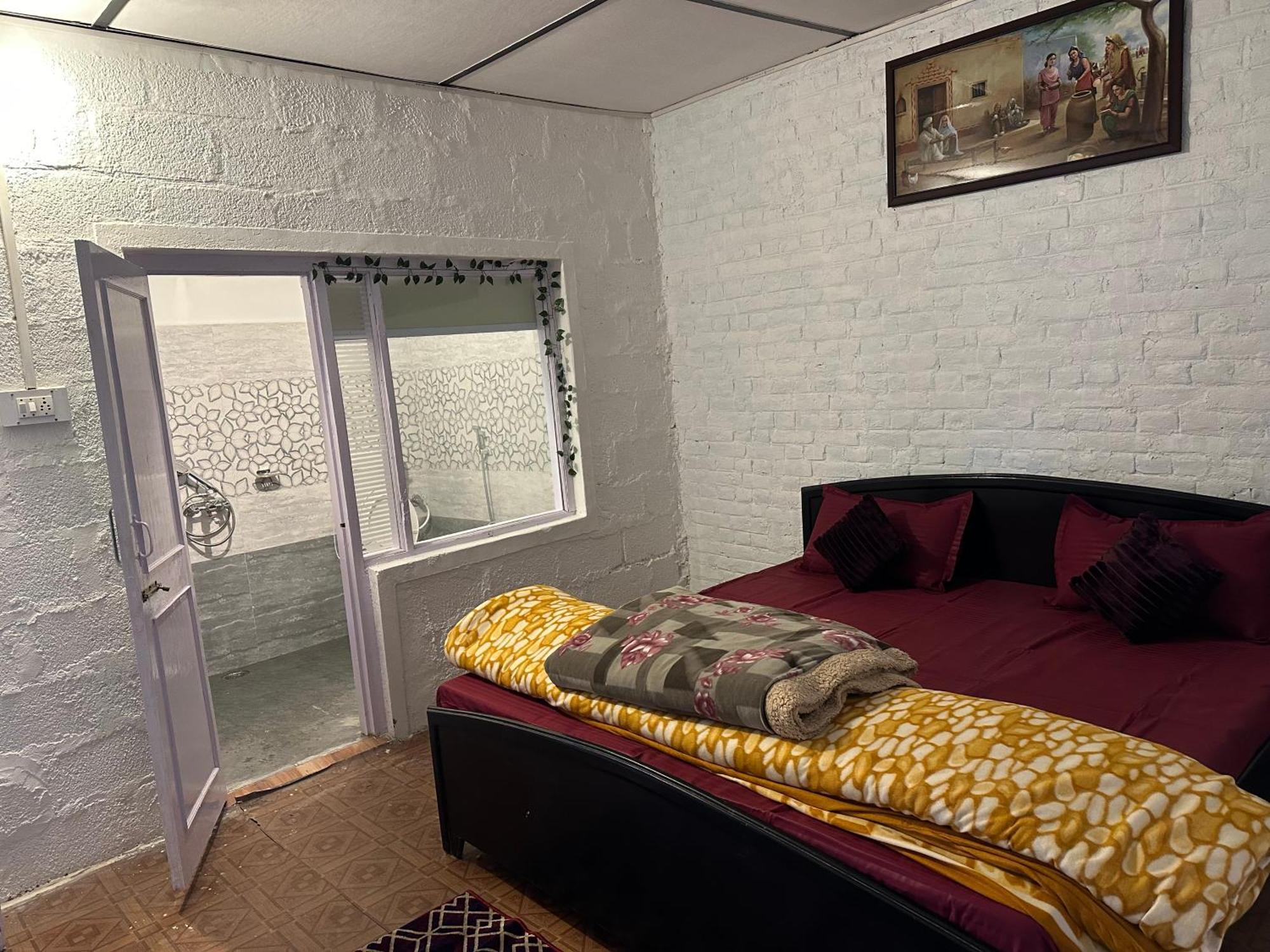 Dreamwoods A Travellers Farm Vandrerhjem Dharamshala Eksteriør bilde