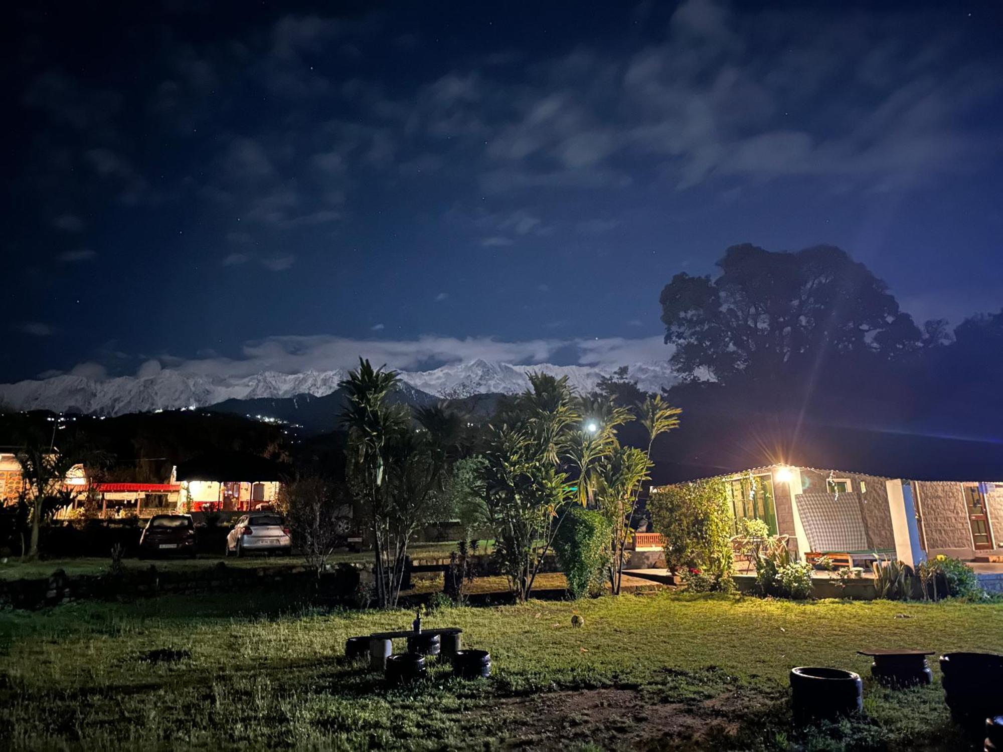 Dreamwoods A Travellers Farm Vandrerhjem Dharamshala Eksteriør bilde